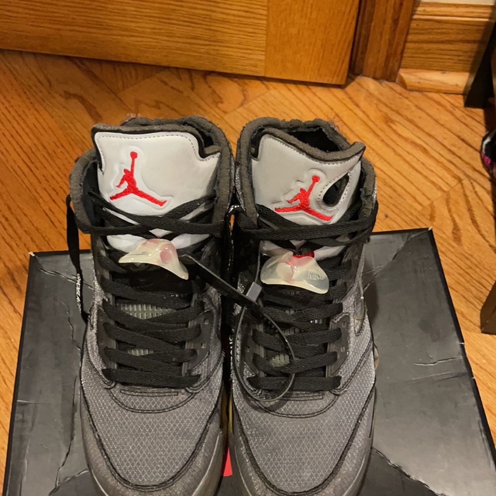 Off-White #5’s